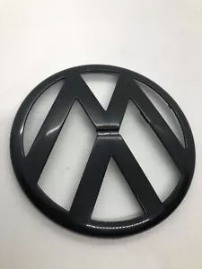 VW Golf 4 IV 1998/2006 Logo Distintivo Griglia Nera Nuovo Originale 1J0853601 OEM - Foto 1 di 12