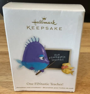 2012 Hallmark Keepsake Christmas Ornament “One FINtastic Teacher!” NOS - Picture 1 of 2