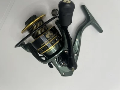 Borealis Bass Pro Shops 4BB Spinning Reel BLS4000 Dark Green, NEW Open Box - Image 1 of 4
