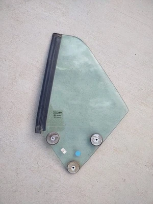 Buen vidrio usado solo 1992-1996 Jaguar XJS LH cuarto de vidrio 22060187 triplex  Foto 1 de 4