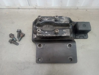 1997-2001 Jeep Cherokee 4.0L 6 Cylinder / AX15 NV3550 Manual Transmission Mount - Image 1 of 4