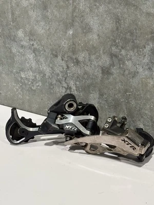 Deragliatore posteriore Shimano XTR 9 velocità mountain bike gabbia lunga grigio RD-M971 9spd - Immagine 1 di 4