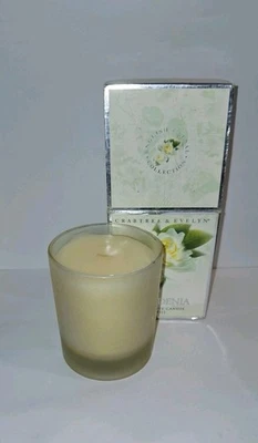 RARO Candelabro y Candelabro Crabtree and Evelyn Gardenia Tono Dorado Nuevo EN CAJA Foto 1 de 4