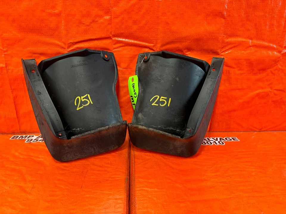 08-12 HONDA ACCORD SEDAN REAR MUD FLAP / SPLASH GUARD SET LEFT & RIGHT OEM #251 - Image 1 of 4