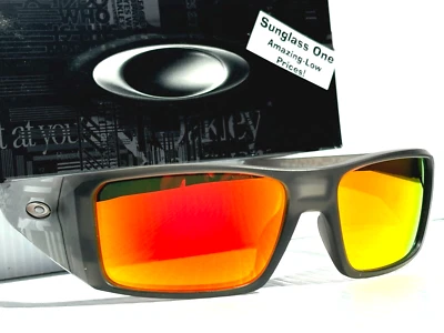 NEW Oakley HELIOSTAT Matte Grey Smoke POLARIZED Galaxy Ruby Sunglass 9231 - Image 1 of 4