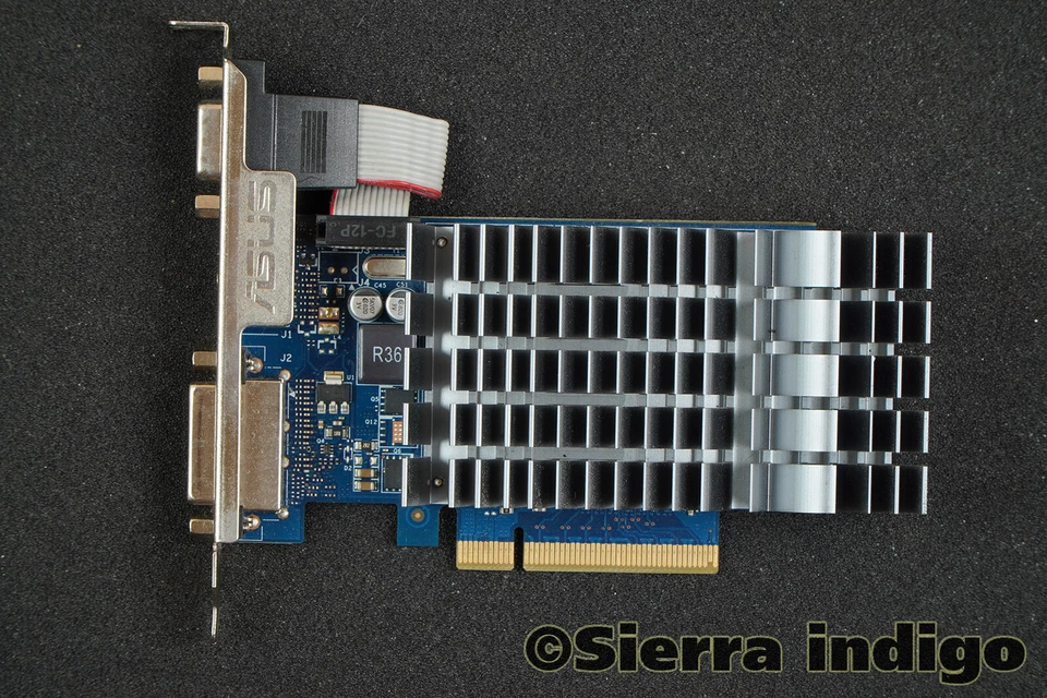 Asus GT730-SL-2GD3-BRK nVidia GeForce GT 730 2GB HDMI DVI VGA PCIe Card - Immagine 1 di 1