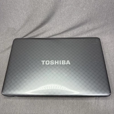 Ноутбук Toshiba Satellite L775D-S7112 17,3 дюйма AMD A4-3305M 8 ГБ RAM жесткий диск 500 ГБ Win7 - Изображение 1 из 4