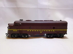 Vintage Playart HO Scale POWERED PRR F7A Diesel "Keystone" #8938 TESTED WORKING - Picture 1 of 5