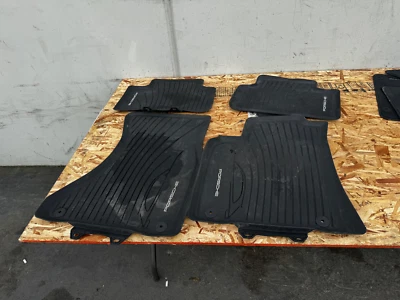 ALL WEATHER RUBBER FLOOR MAT CARPET SET PORSCHE MACAN (2015-2022) OEM — 第 1/4 张图片