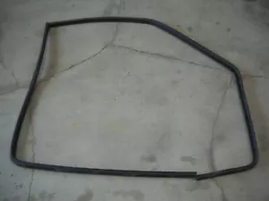 GUARNIZIONE VANO PORTA DESTRA MASERATI BITURBO - ORIGINALE - Foto 1 di 1