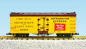 USA Trains G Scale R16497B CM & St Paul Earl Fruit Co Road #28307 yellow/bc red - Picture 1 of 1
