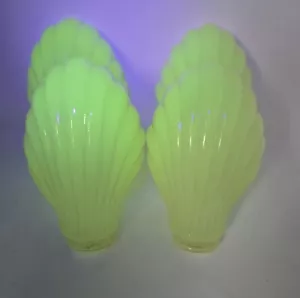 VTG ART DECO 4 SLIP SHADE GLASS FOR SCONCE OR CHANDELIER VASELINE 1930's RARE - Picture 1 of 16