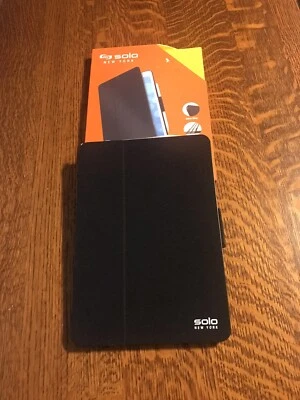 Solo Wyatt Slim Tablet Case Fits iPad 10.2 Black - Image 1 of 4