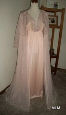 JENELLE OF CALIFORNIA DBL Chiffon Old Hollowood Robe & Gown Peignoir - Image 1 of 4