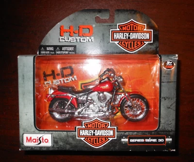 Maisto Harley Davidson H-D Custom 1997 FXDL Dyna Low Rider Motorcycle Red - Image 1 of 3