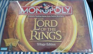 Lord Of The Rings Trilogy Edition Monopoly Set 2003