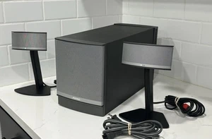 Sistema de altavoces multimedia Bose Companion 5 grafino color plata sin panel de control - Imagen 1 de 5