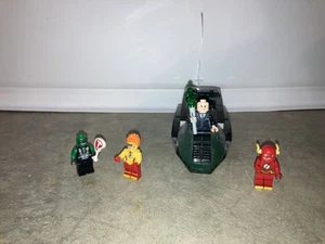 Lego DC heroes Kid Flash VS Lex Luther and Killer Kroc with Lex’s Speedboat  - Picture 1 of 6