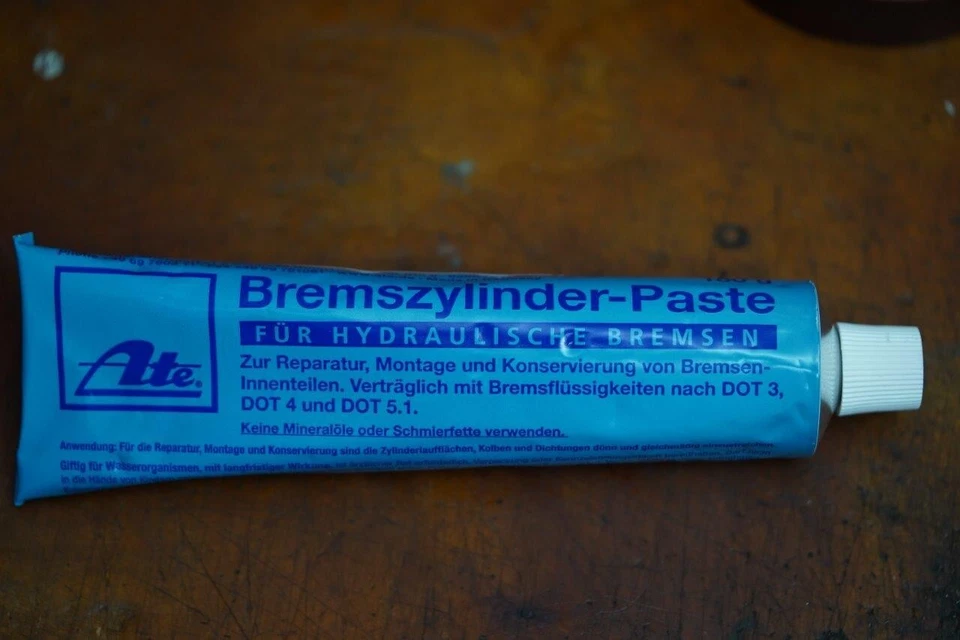 ATE BREMSZYLINDER 180g BRAKE ASSEMBLY PASTE RUBBER GREASE LUBE 03.9902-0521.2 - Image 1 of 1