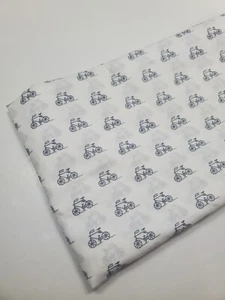 Robert Kaufman Fabric Lawn Bicycles Gray Cotton Sew Quilt OOP FAT QUARTER - Picture 1 of 1