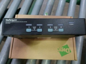 StarTech (SV431USBAE) STARVIEW 4 ports USB 2.0 KVM montable en rack avec alimentation secteur - Photo 1/3
