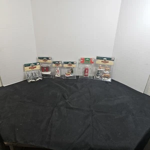 Coventry Cove Lemax Vintage Christmas Village Figures Accessories Lot Of 6 New - Picture 1 of 18