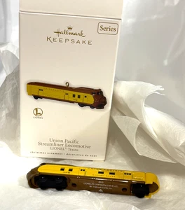 2010 Hallmark Keepsake Ornament Lionel Union Pacific Streamliner Locomotive NOS - Picture 1 of 4