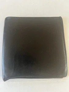 Schwarze Herren-Geldbörse aus Leder mit Doppelfaltung von Buxton, Kartenfächern und 2 Klappen für Geldscheine. " - Bild 1 von 4