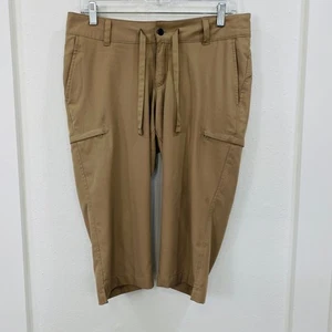 Magellan Outdoors Capris Women's Small Khaki Active Ware - Picture 1 of 10