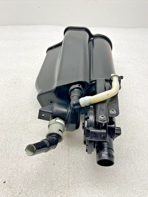 BMW 328i (F30) 2014 2,0 L turbo (N26) bote de carbón de vapor de combustible OEM Foto 1 de 4