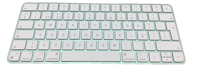 Apple A2450  Magic Keyboard w usb-c to lightining cable green portuguese - Image 1 of 2