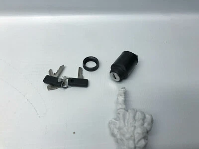 Juego de cerraduras de encendido Moto Guzzi T5 850 Key kit locks keys (1) 84' Foto 1 de 4