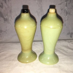 Vtg Carvanite Push Button Salt and Pepper Shaker Set Emerald 3.5" - Picture 1 of 5