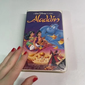 Walt Disney's Black Diamond classic Aladdin VHS RARE - Picture 1 of 4