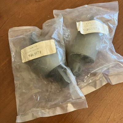 Two NOS Front Control Arm Bushings. Volvo S80, V70, S60, 9465971. - Image 1 of 4