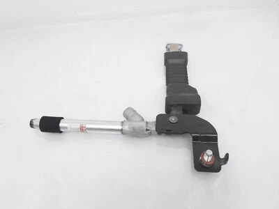 2014-2019 Kia Soul Front Left Driver Seat Belt Buckle And Pre-Tensioner - Image 1 of 4