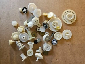 Vintage Selection of Gears & Cogs for Electrical Equipment. 4/4 - Picture 1 of 2