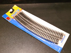 LIFE-LIKE #8602 CURVED 18"R TRACK (4 pack) - HO Scale NOS - Picture 1 of 3