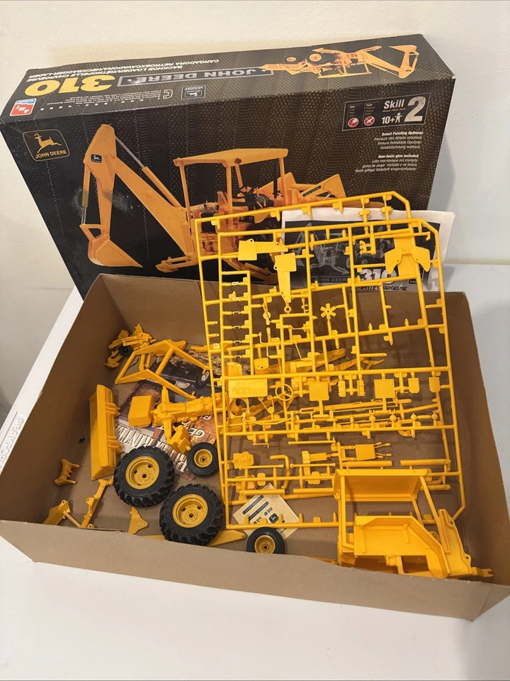 1999 AMT ERTL John Deere 310 Backhoe Tractor Model - started - Image 1 of 3