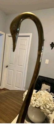 Escultura de cisne de latón vintage a gran escala años 50 Foto 1 de 3