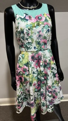 Vestido Eva Franco Azul Aqua Floral Ajuste y Acampanado Talla 4 Foto 1 de 4