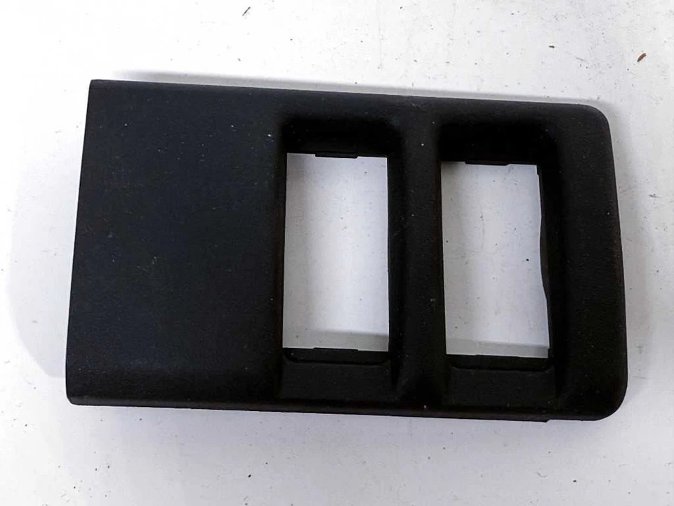 81-91 Mercedes W126 450SEL 380SE Cubierta Interruptor Puerta Trasera Derecha 1267660691 NUEVO NLA Foto 1 de 4