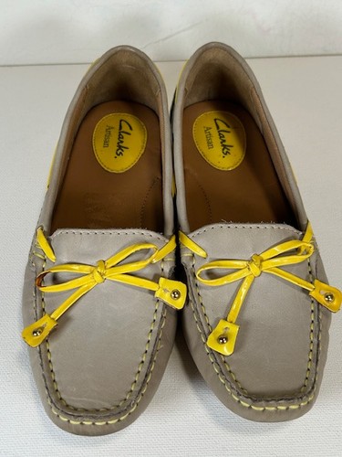 Mocassini Clarks Artisan Driving taglia 5M fiocchi pelle grigio giallo difetti slip on