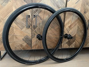 DT Swiss R470 Shimano Freehub / Incl. Continental Tires/Good Condition! - Picture 1 of 8