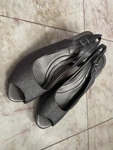 Life Stride Parigi Damenschuhe grau Glitzer Größe US 7 mittelhohe Absätze/Pumps - Bild 1 von 4
