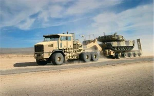 OSHKOSH GLOBAL HET M1070 GLÄNZENDES POSTER BILD BANNER DRUCK FOTO USA Tank 7126 - Bild 1 von 1