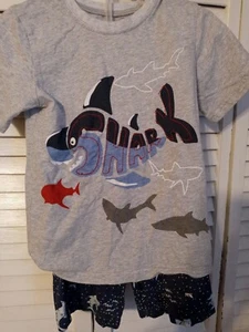 Boys Size 140/70 (5 US ) Shorts Outfit - Picture 1 of 5