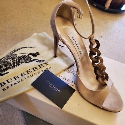 Burberry tacón alto Foto 1 de 4