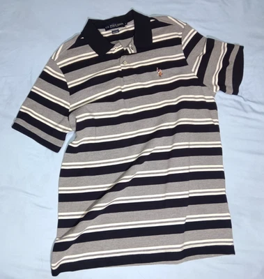 Camisa polo de golfe listrada manga curta cinza/preta masculina tamanho G EUA Assn - Imagem 1 de 4