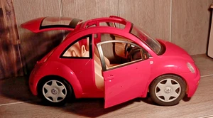 Vintage Barbie Hot Pink Volkswagen Beetle 2000 With Bonus VW Key - Picture 1 of 21